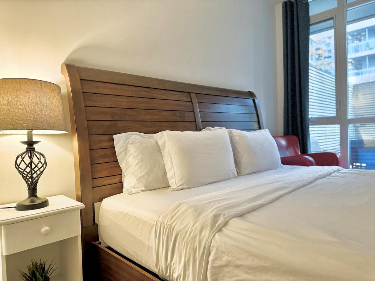 Kingbed & Bunkbed & Terrace Apartment Toronto Exterior photo