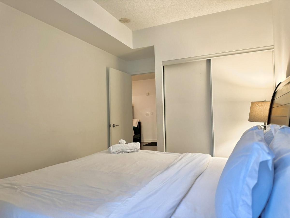 Kingbed & Bunkbed & Terrace Apartment Toronto Exterior photo
