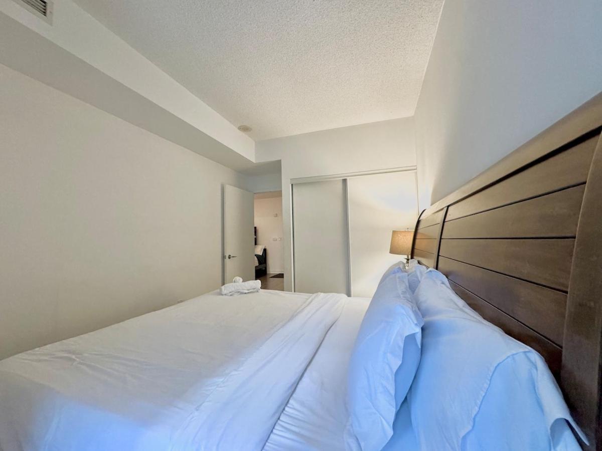 Kingbed & Bunkbed & Terrace Apartment Toronto Exterior photo