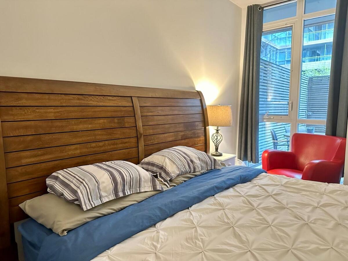 Kingbed & Bunkbed & Terrace Apartment Toronto Exterior photo